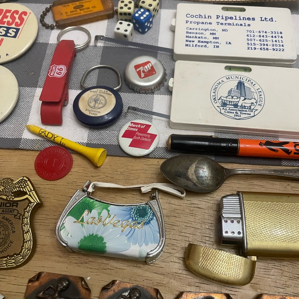 Vintage junk drawer items LOT - Picture 7 of 7